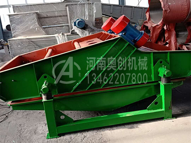 脫水篩網(wǎng)價格維護(hù)和維護(hù)料斗安裝在提升機(jī)中，不應(yīng)有偏轉(zhuǎn)導(dǎo)致套管碰撞