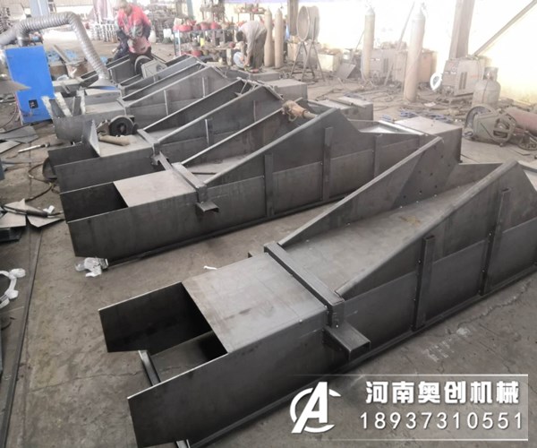 石英砂直線篩的的不同材質(zhì)大概價(jià)格是多少？